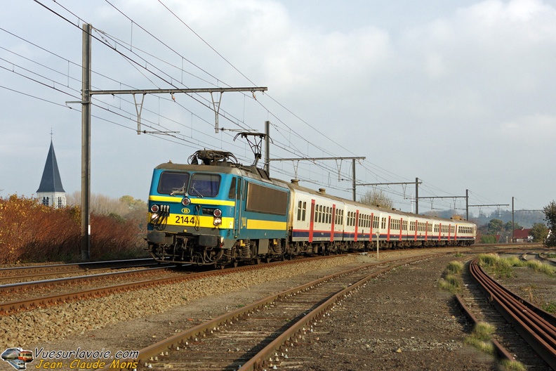 SNCB_2144_2009-11-11_Beclers-Belgique_VSLV.jpg