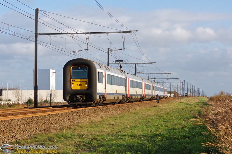 SNCB_AM96-449-UM_2009-11-14_Ostende-Belgique_VSLV.jpg