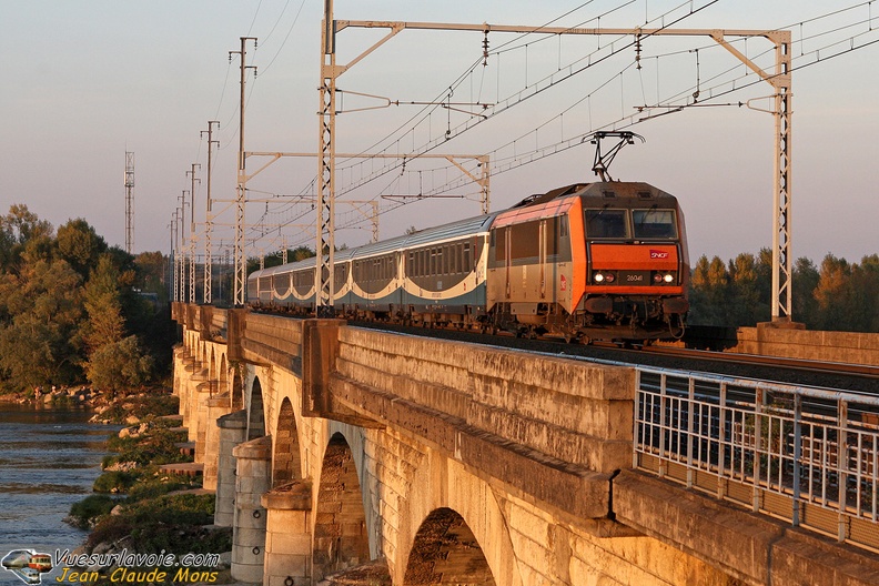 SNCF_26041_2008-09-28_Montlouis-37_VSLV.jpg