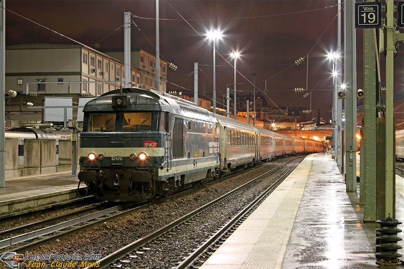 SNCF_67570_2010-01-28_Paris-Nord_VSLV.jpg