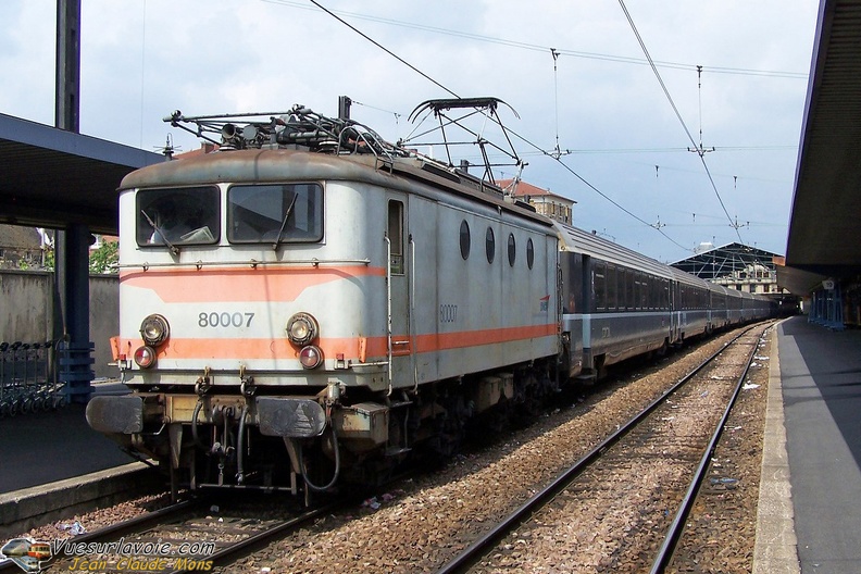 SNCF_80007_2007-05-16_Paris-Austerlitz_VSLV.jpg