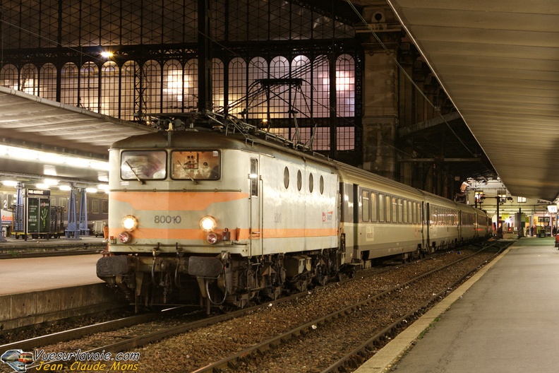 SNCF_80010_2008-11-26_Paris-Austerlitz_VSLV.jpg