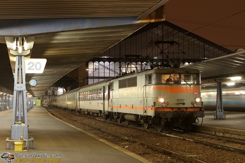 SNCF_9257_2010-11-22_Paris-Austerlitz_VSLV.jpg