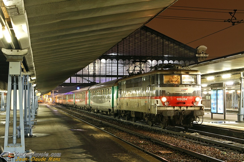 SNCF_9284_2010-12-07_Paris-Austerlitz_VSLV.jpg