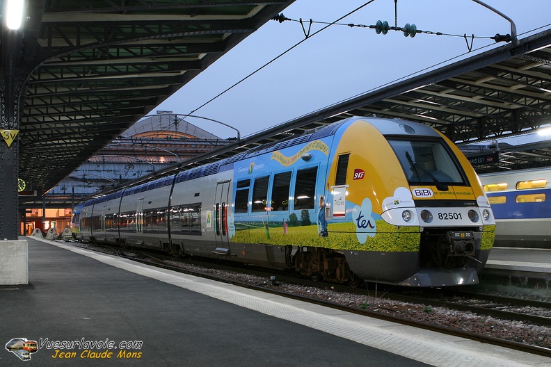 SNCF_B82501-502_2007-10-09_Paris-Est_VSLV.jpg