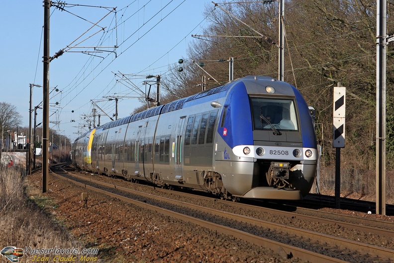SNCF_B82507-508-UM_2008-01-12_Pontault-Combault-77_VSLV.jpg