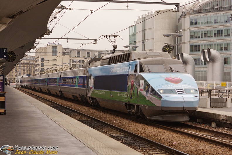 SNCF_TGV-SE-118_2008-11-14_Paris-Lyon_VSLV.jpg