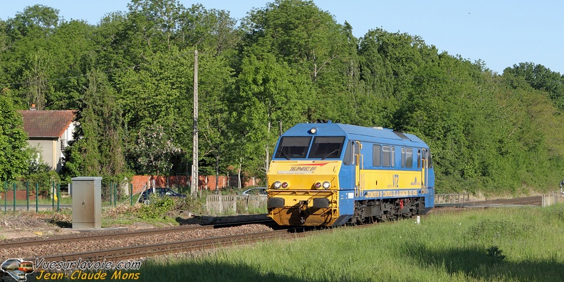 SNCF_VT2_2010-05-20_Villepatour-77_VSLV.jpg