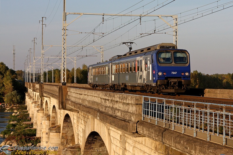 SNCF_Z7347_2008-09-28_Montlouis-37_VSLV.jpg