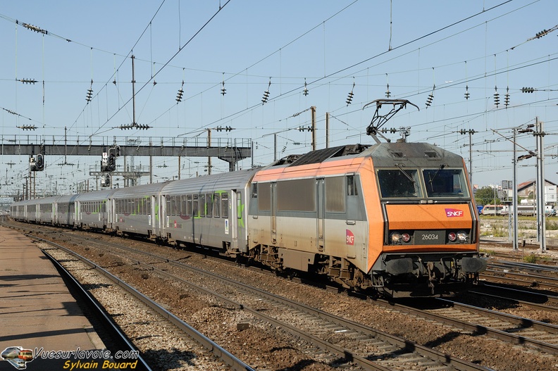 091014_SNCF_-_BB_26034_CIC_Normandie_-_Pont_Cardinet.jpg