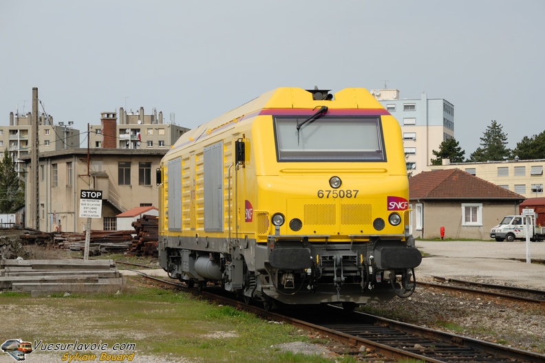 100407_DSC_1701_SNCF_-_BB_75087_-_Amberieu.jpg