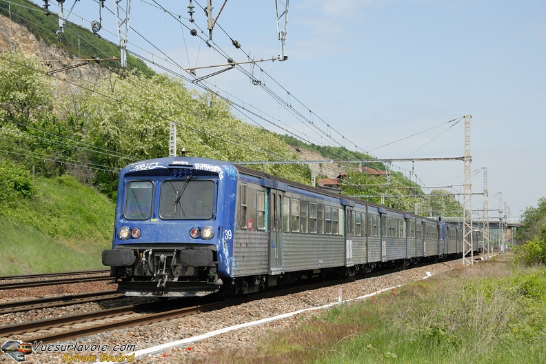 100520_DSC_1868_SNCF_-_RRR_-_Couzon.jpg