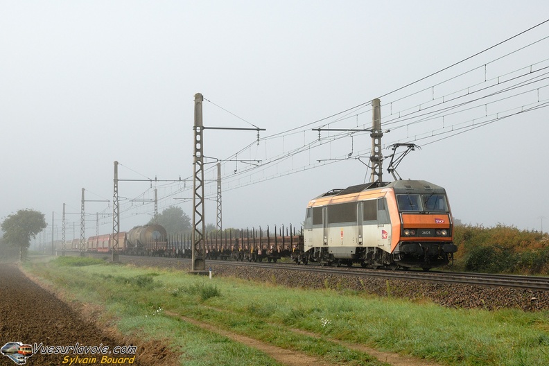 101001_DSC_2725_SNCF_-_BB_26125_-_Meursault.jpg