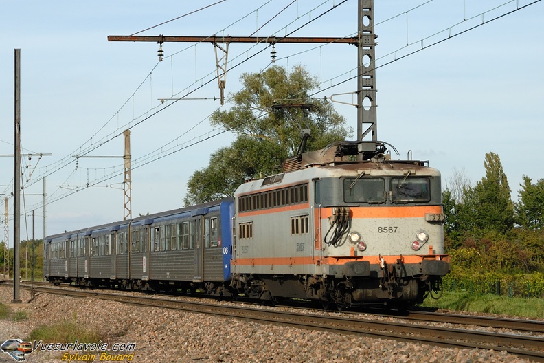 101001_DSC_2770_SNCF_-_BB_8567_-_Meursault.jpg