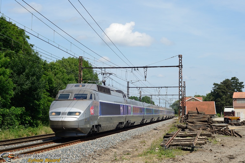110615_DSC_0827_SNCF_-_TGV_SE_74_-_La_Vavrette.jpg