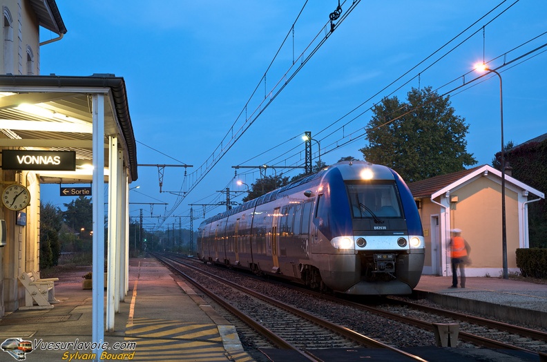 110922_DSC_1457_SNCF_-_B_82629_-_Vonnas.jpg