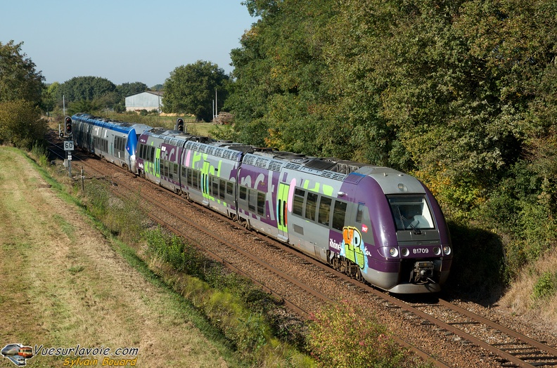 111004_DSC_1630_SNCF_-_B_81709_-_Saint_Paul_de_Varax.jpg