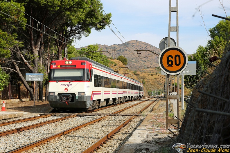 +Renfe_446-354_2013-08-29_Platja-de-Garbet-Espagne_IDR.jpg