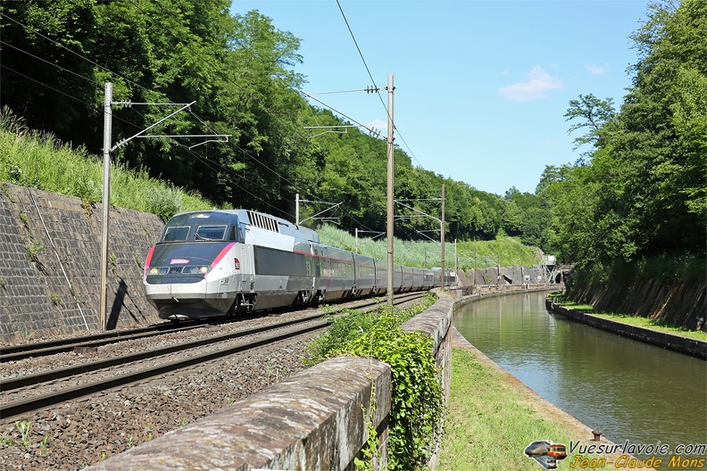 +SNCF_TGV-R-548_2014-06-21_Arzviller-57_IDR.jpg