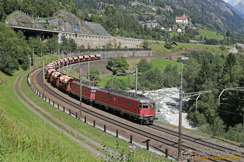 +CFF_Re-6-6-11617-Re-4-4-UM_2015-08-21_Wassen-Suisse_IDR.jpg