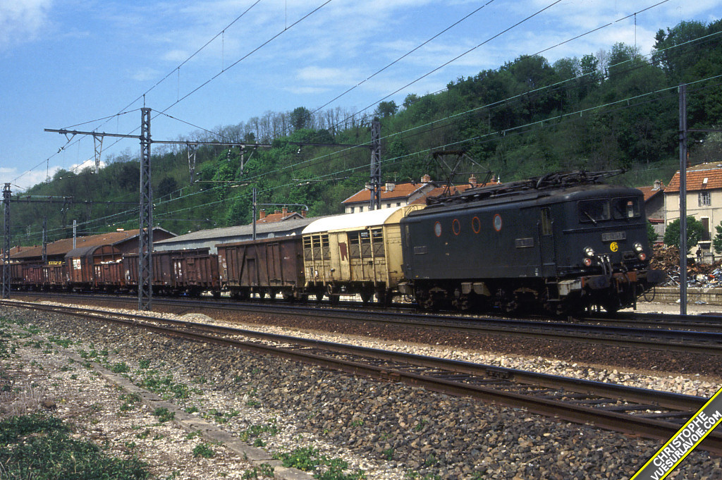 BB 8135 5 mai 1988 pont d ain jpg
