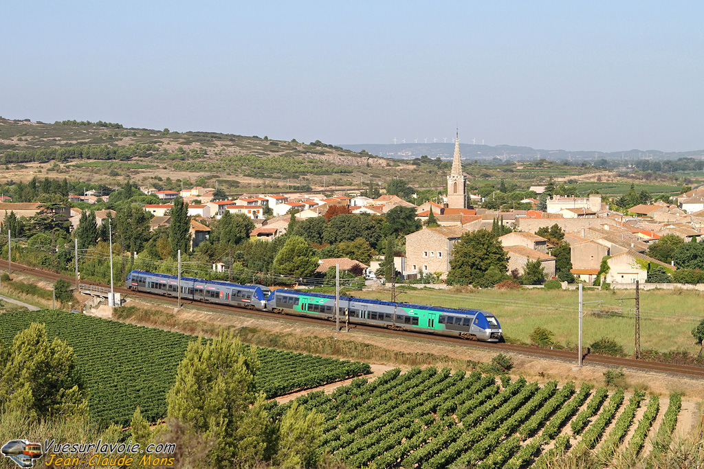 SNCF_Z27500-UM_2010-08-21_Nevian-11_VSLV.jpg