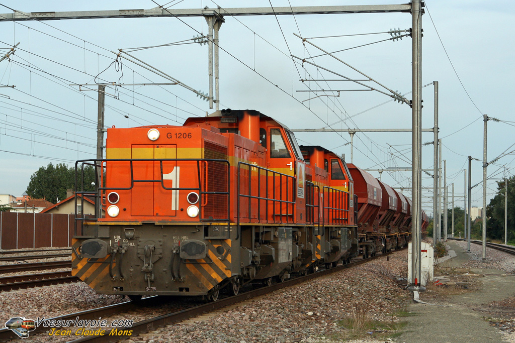 Seco-Rail_Vossloh_G-1206-x1-07-UM_2007-09-21_Chelles-77_VSLV.jpg