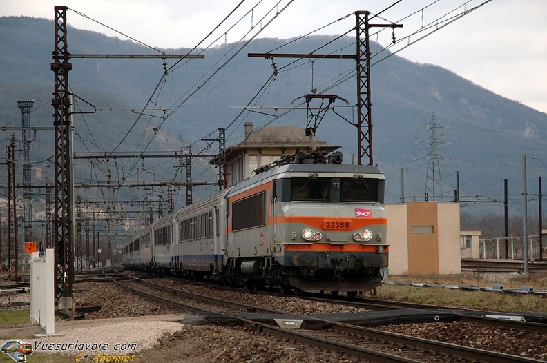 2235820022010.jpg