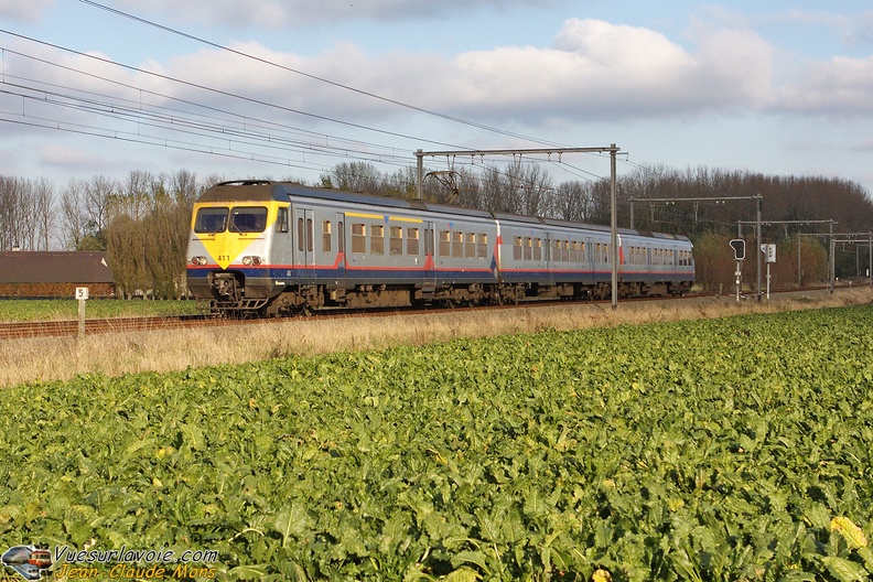 SNCB_AM80-411_2009-11-08_Petegem-aan-de-Schelde-Belgique_VSLV.jpg