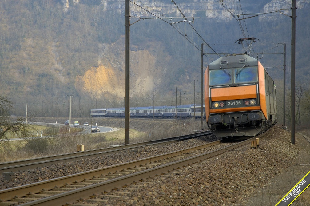 Albums Les trains de nuit + BB 26000 (Sybic) + 01 - Ain | Vue sur la voie