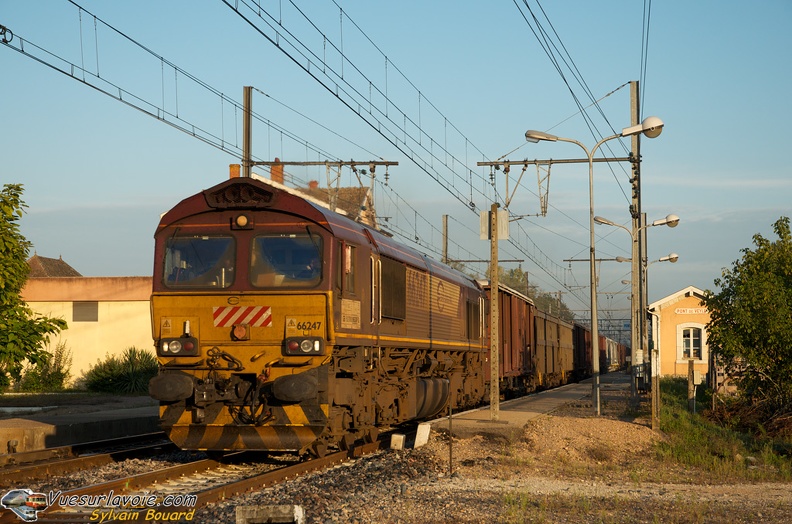 110915_DSC_1410_ECR_-_Class_66247_-_Pont_de_Veyle.jpg