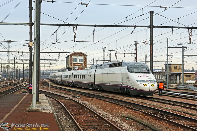 +Renfe_S100-024_2012-12-19_Laroche-Migennes-89_IDR.jpg