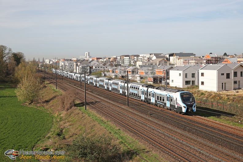 +SNCF_Z58545-546-UM_2026-03-17_Louvres-95_VSLV.jpg