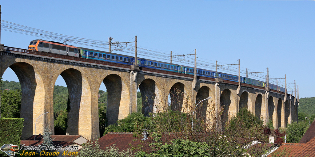 http://www.vuesurlavoie.com/galleries/auteurs/jc_mons/SNCF_26015_2008-08-18_Souillac-46_VSLV.jpg